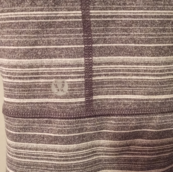 Lululemon sweaters women's size 6 - Picture 7 of 9
